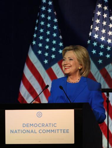 Hillaryklein So Cruel! Bill Clinton Pressured Aging Hillary Into Secret Facelift ...
