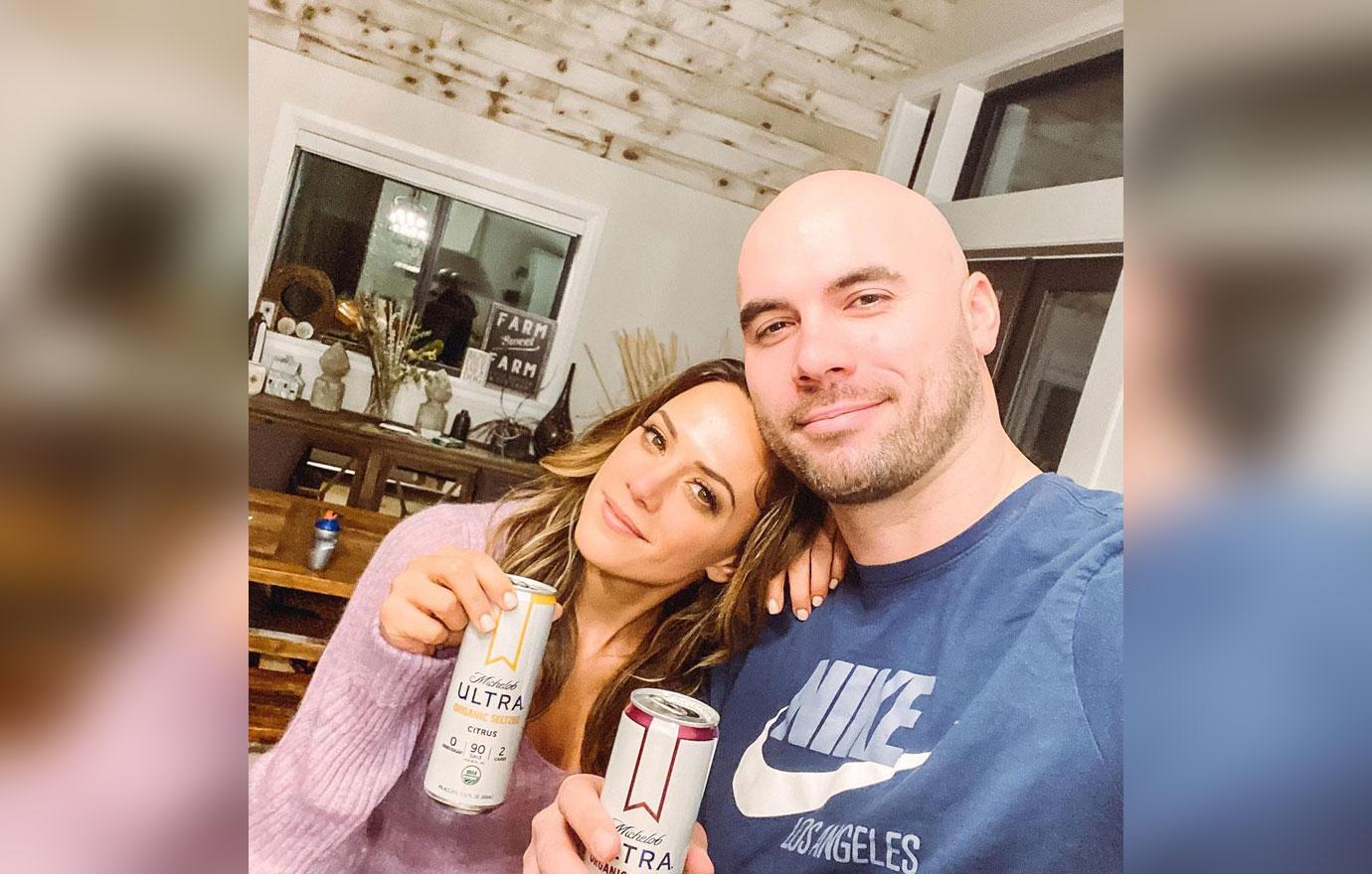 jana kramer ex husband mike caussin child support divorce