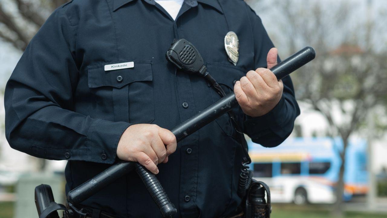Photo of police officer
