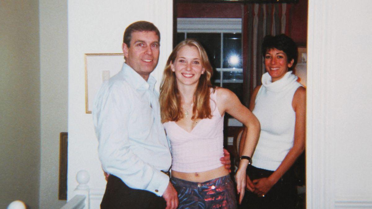 Photo of Andrew Windsor, Virginia Giuffre and Ghislaine Maxwell