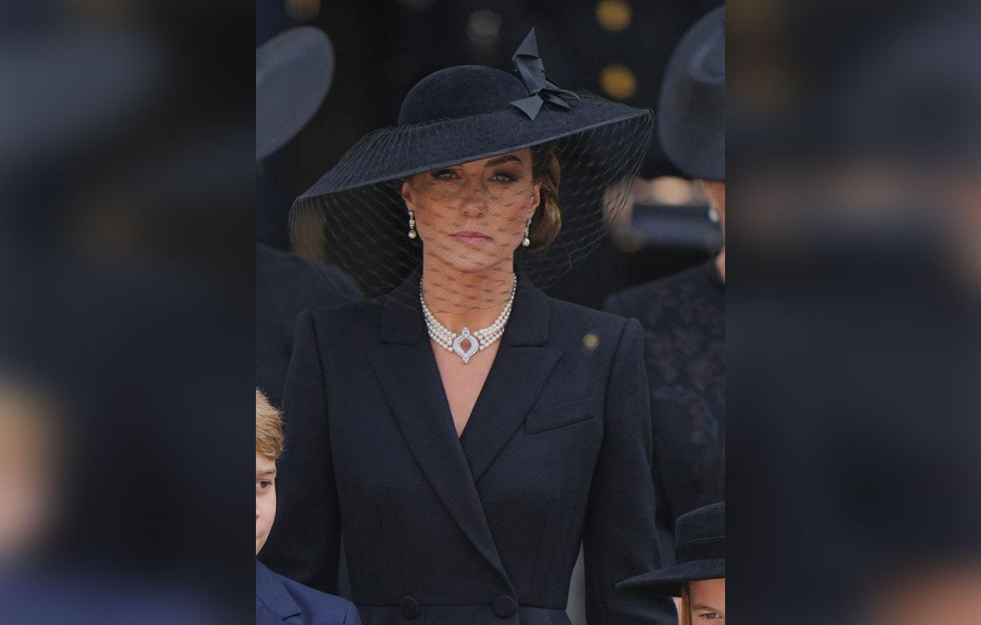 princess of wales kate dons late queens pearl choker earrings for funeral service as royals pay tribute to her majesty