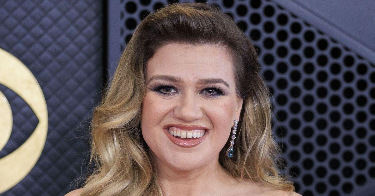 photo of kelly clarkson