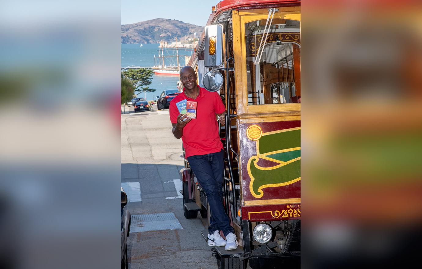 Jerry Rice shares how another San Francisco treat, Rice and Pasta Roni, can be the tailgating stars this football season.