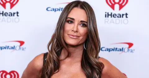 rhobh star kyle richards breaks down when talking about separation