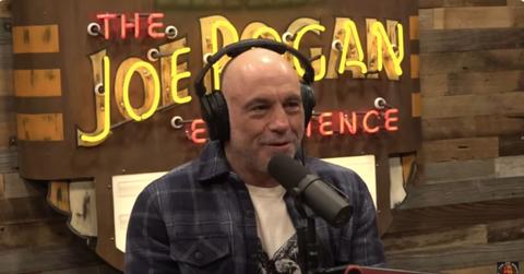 cbs eyes joe rogan strengthen minutes ratings slide