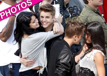 //justin bieber selena gomez post