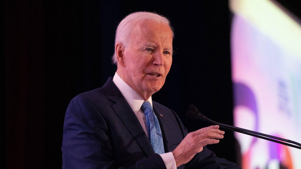image of Hunter Biden said his dad's cancer battle is 'really sad to watch.'