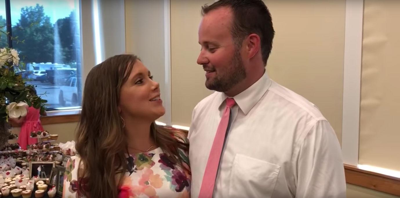 josh duggar wife anna unhappy anniversary celebration