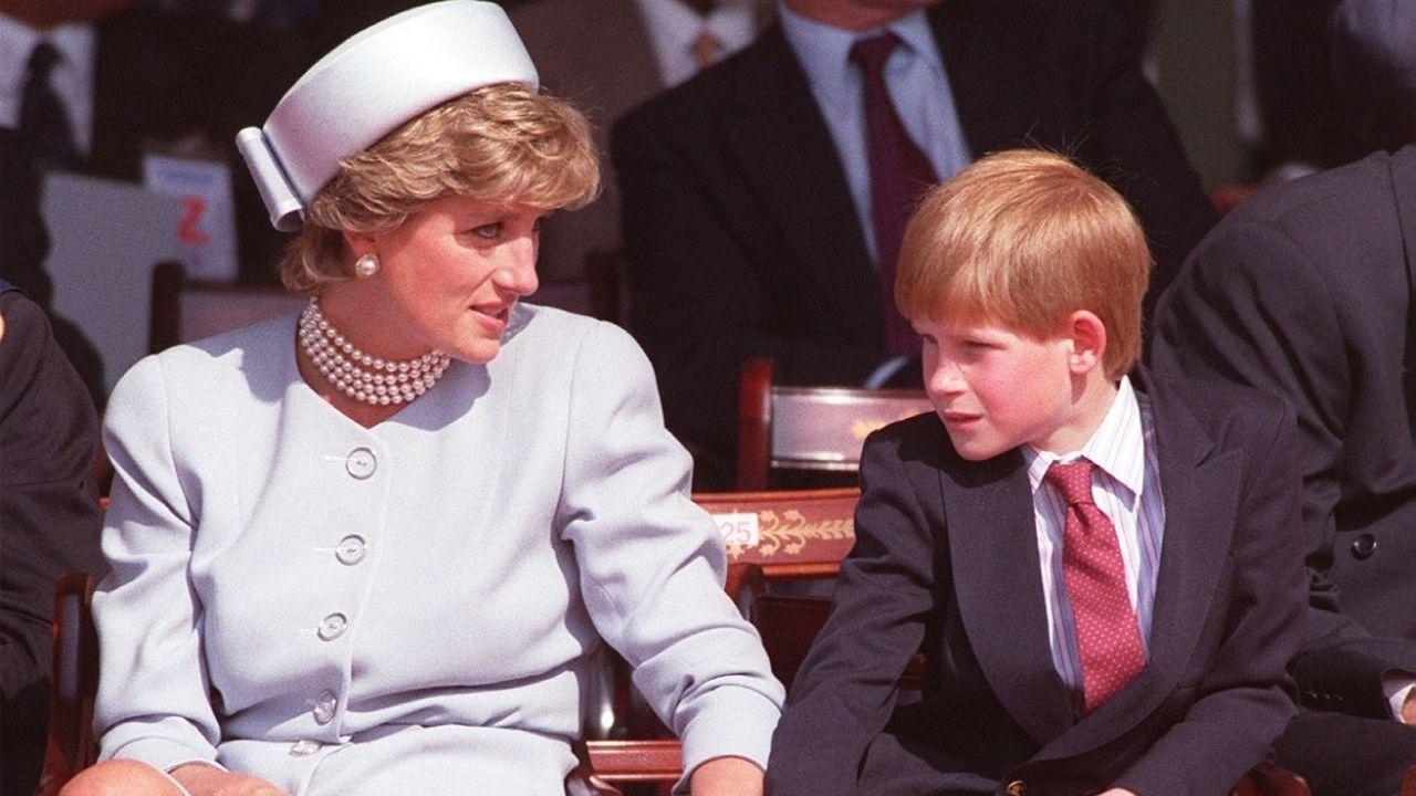 Photo of Princess Diana and Prince Harry