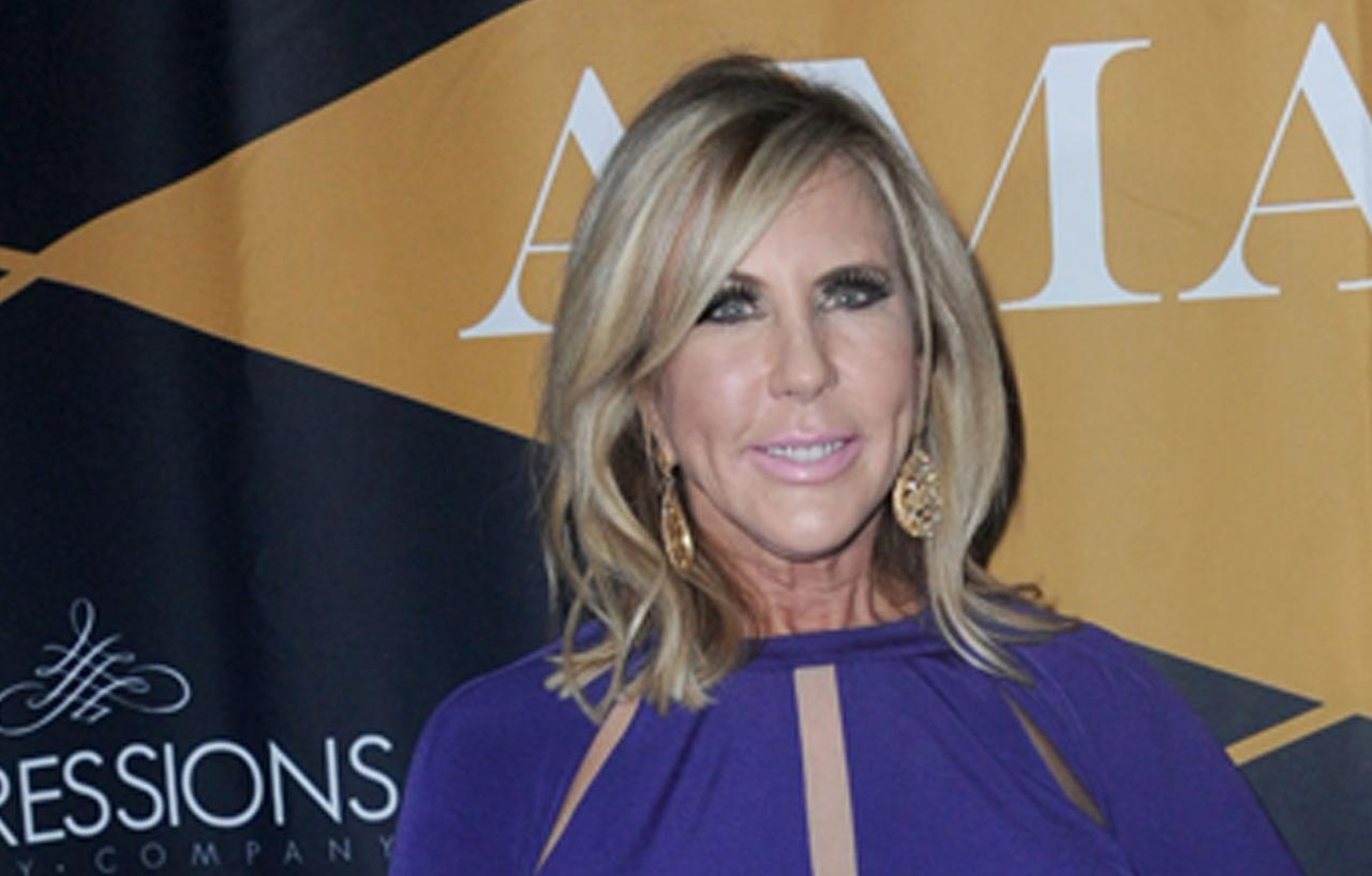 [PICS] ‘RHOC’ Vet Vicki Gunvalson’s Plastic Surgery Transformation Exposed