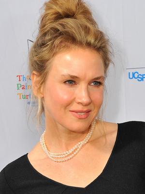 //renee zellweger hits red carpet first time in five months nearly unrecognizable