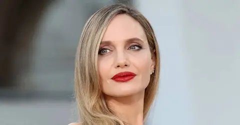 angelina jolie sparks mental health