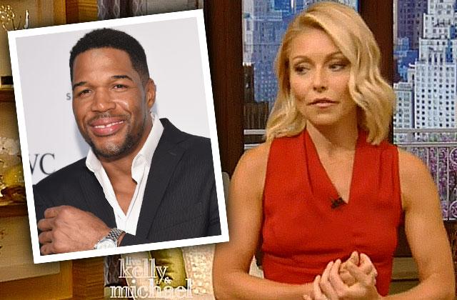 //Kelly Ripa Michael Strahan Live Body Language