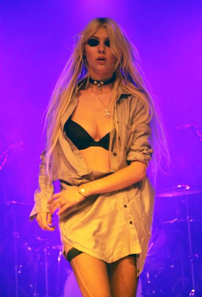 //lfi_taylormomsen__ _