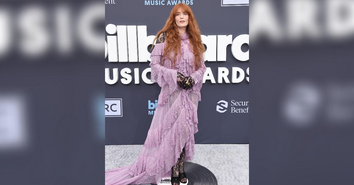 billboard music awards  red carpet photo