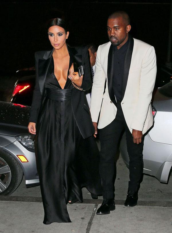 //kim kardashian wardrobe malfunction