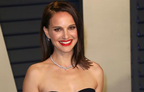 Natalie Portman attends the 2019 Vanity Fair Oscar Party hosted by Radhika Jones at Wallis Annenberg Center for the Performing Arts on February 24, 2019 in Beverly Hills, California.