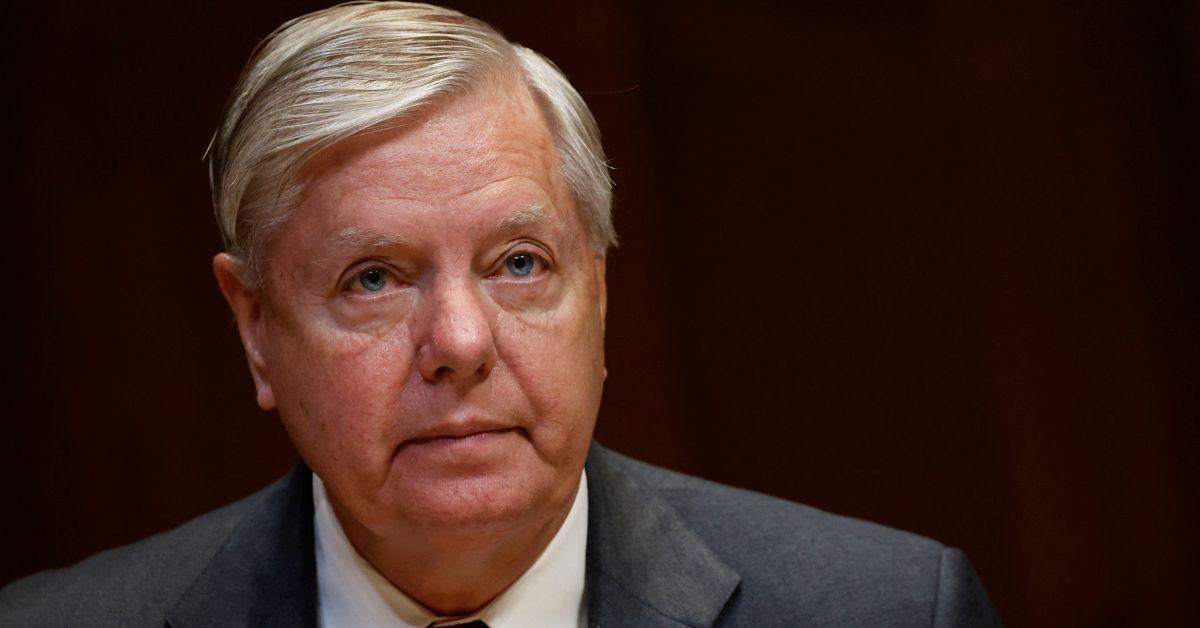 Sen. Lindsey Graham Responds After Putin Issues Warrant for His Arrest