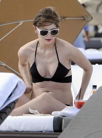 Mischa Barton Shows Off Her Hot Bikini Body On Miami Beach