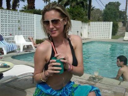 //eva amurri bikini twitter_bcefecfd t