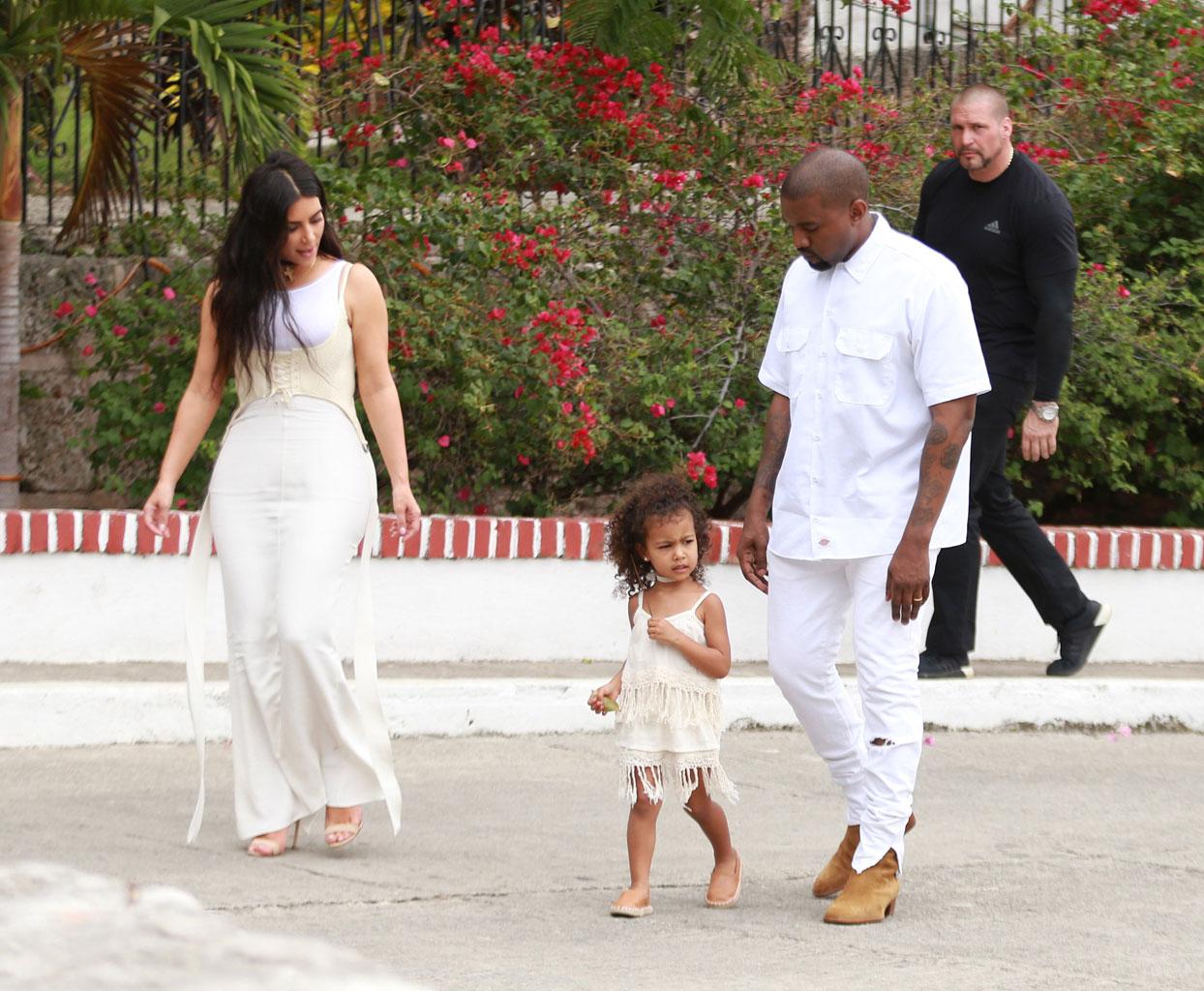 //Kim Kardashian Kanye Divorce Kids Saint North West