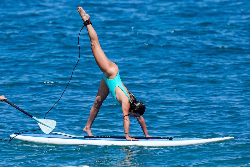 pics-lea-michele-boobs-butt-bathing-suit-weight-loss-maui