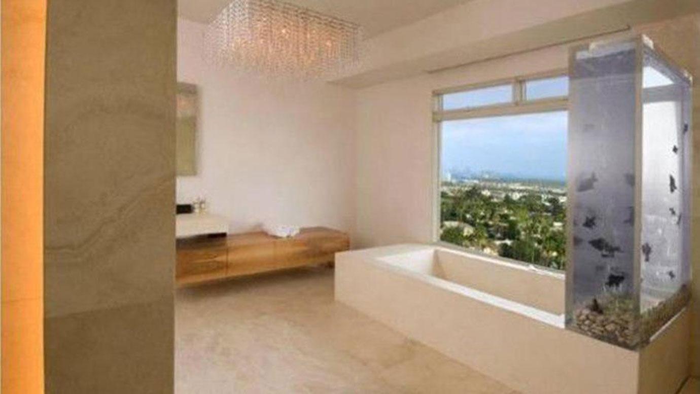 Kanye West Makes 1.2 Million Profit From Selling Hollywood Hills Bachelor Pad