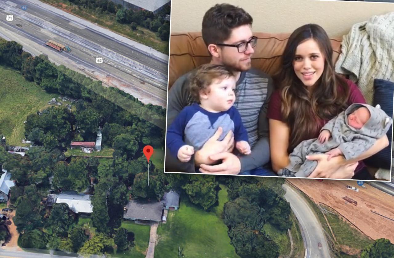 //jessa duggar ben seewald home near dangerous highway photos pp