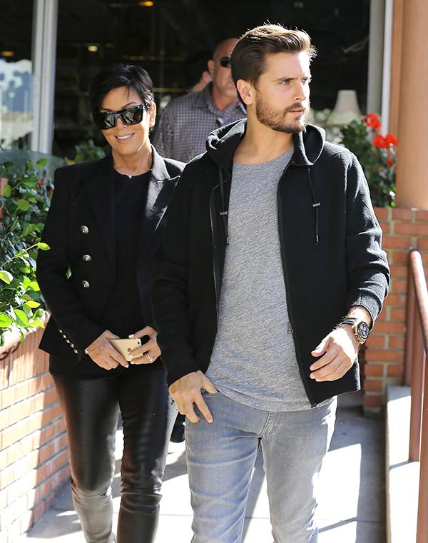 //Kourtney kardashian scott disick breakup family kim kardashian taking her side