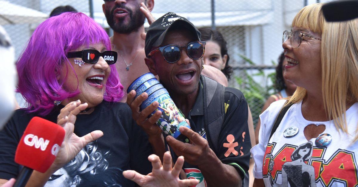 lady gaga foiled bomb threat rio de janeiro concert news