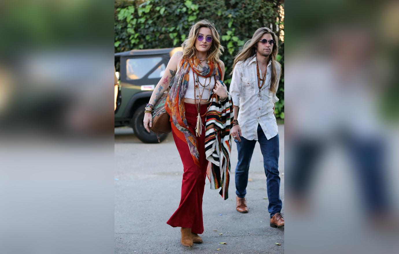 Paris Jackson Returns To The Stage Following Suicide Attempt