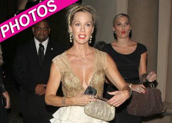 //jennie garth party dfb