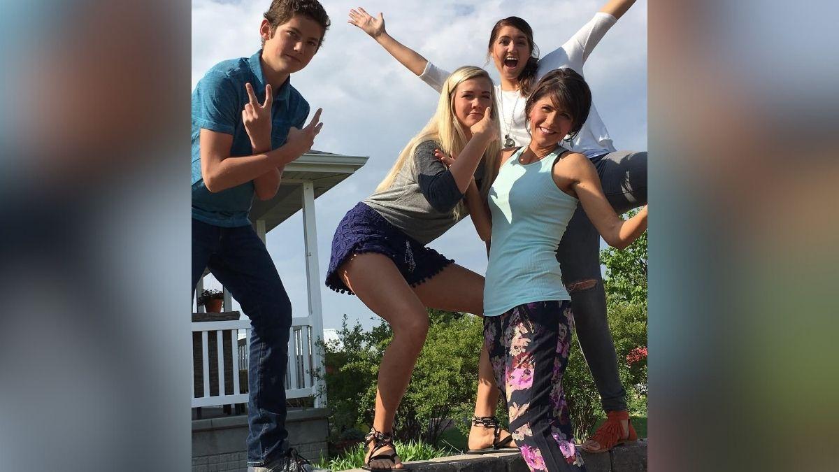 Photo of Kristi Noem and Bryon Noem kids