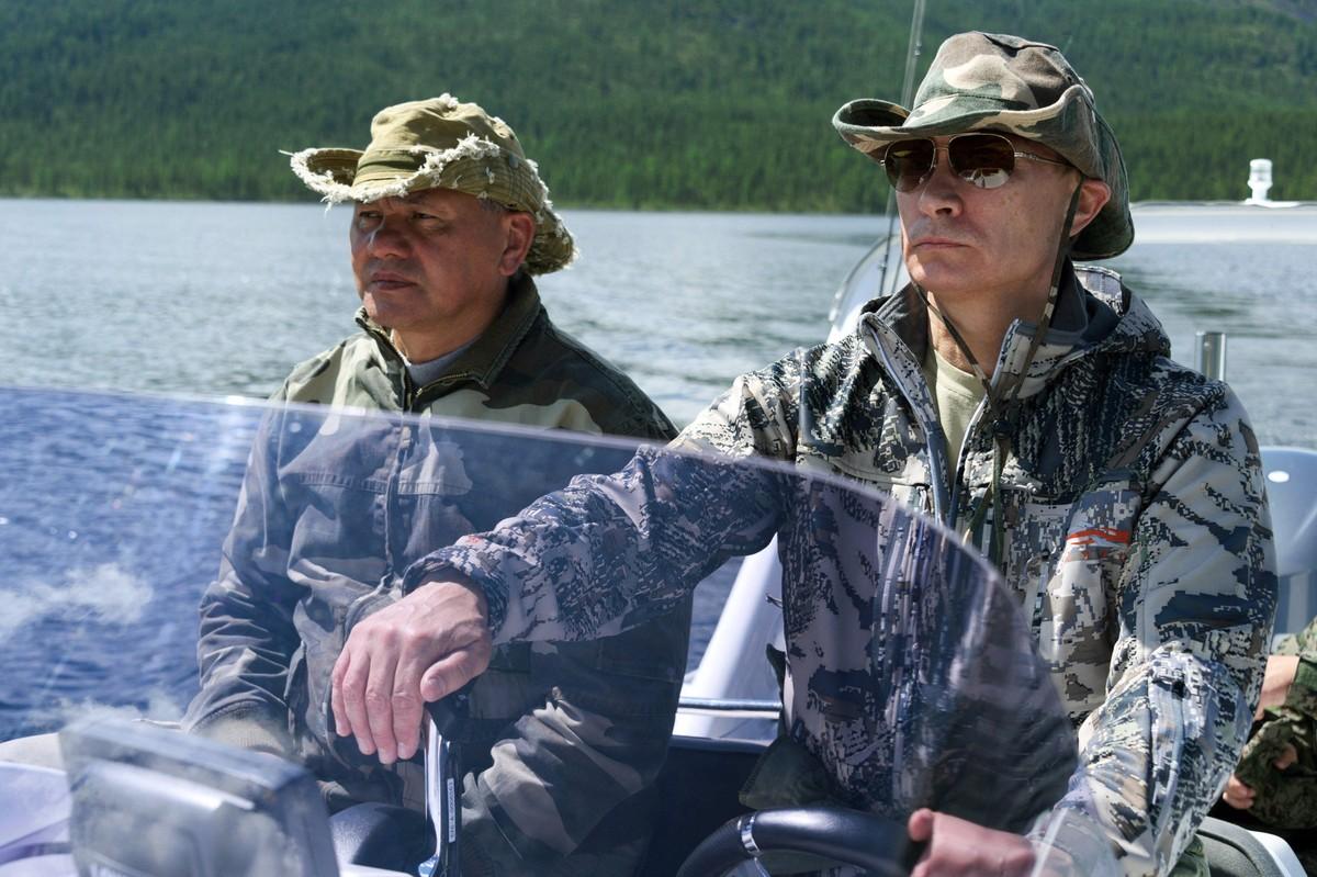 Five men suspected of working for Vladimir Putin were indicted in an alleged plot to kill a critic in Washington, D.C.