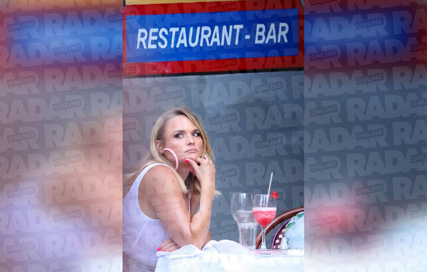 Miranda Lambert Caught Drinking Alone Without New Hubby