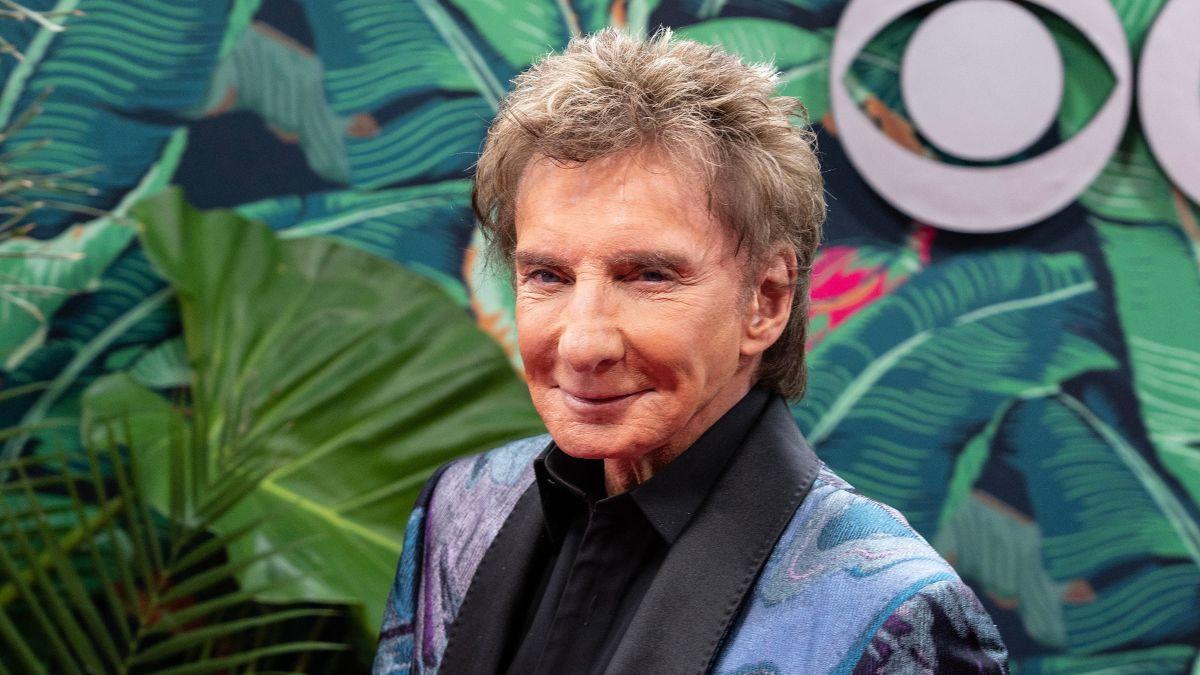 A photo of Barry Manilow