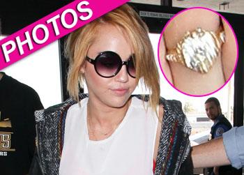 //miley cyrus engagement ring inf