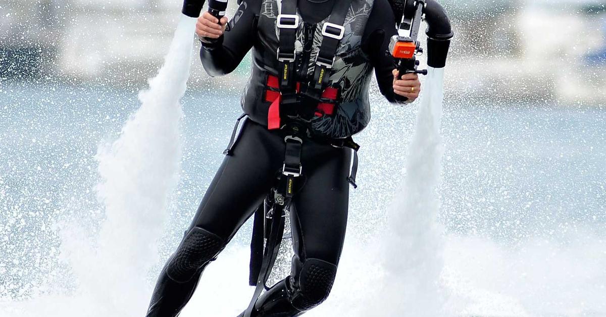 rob-lowe-takes-to-the-skies-in-jetpack-stunt