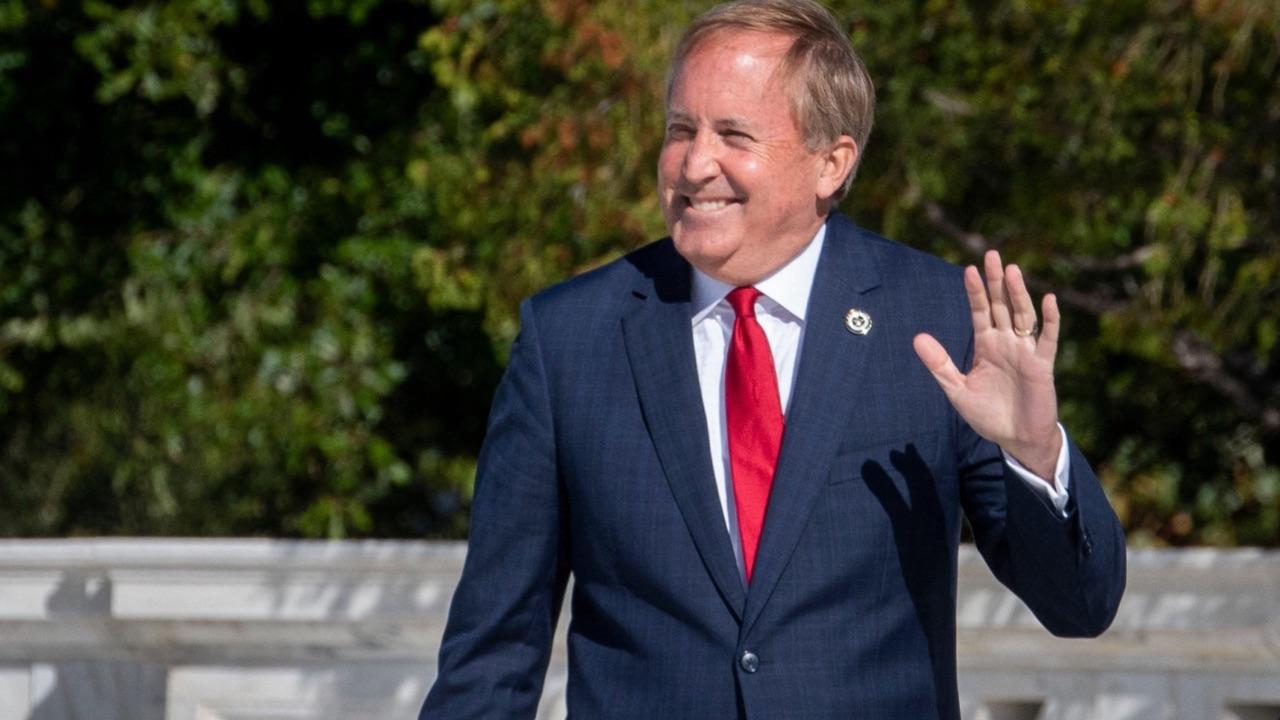 Photo of Ken Paxton