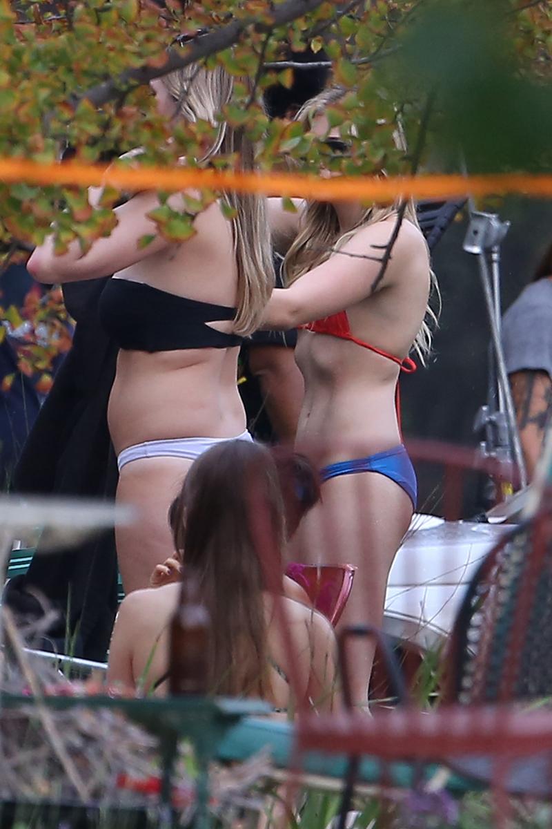 Chloe Grace Moretz Strips Down To Her Swimsuit On Set Of Neighbors 2