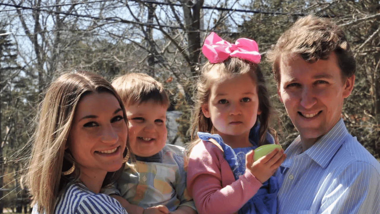 A jury is debating the fate of Lindsay, who admits to killing her three young children.