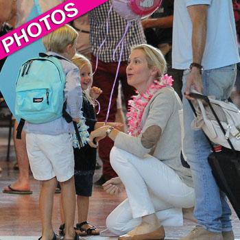 //kelly rutherford reunites children