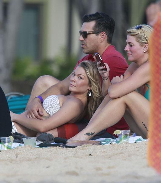 //leann rimes bikini