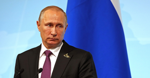 Vladimir Putin's Forces Ditch Uniforms & Refuse Orders