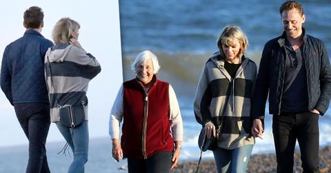 //taylor swift tom hiddleston walk beach with mom pp