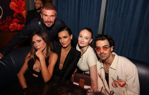 victoria beckham david beckham isabela grutman sophie turner joe jonas