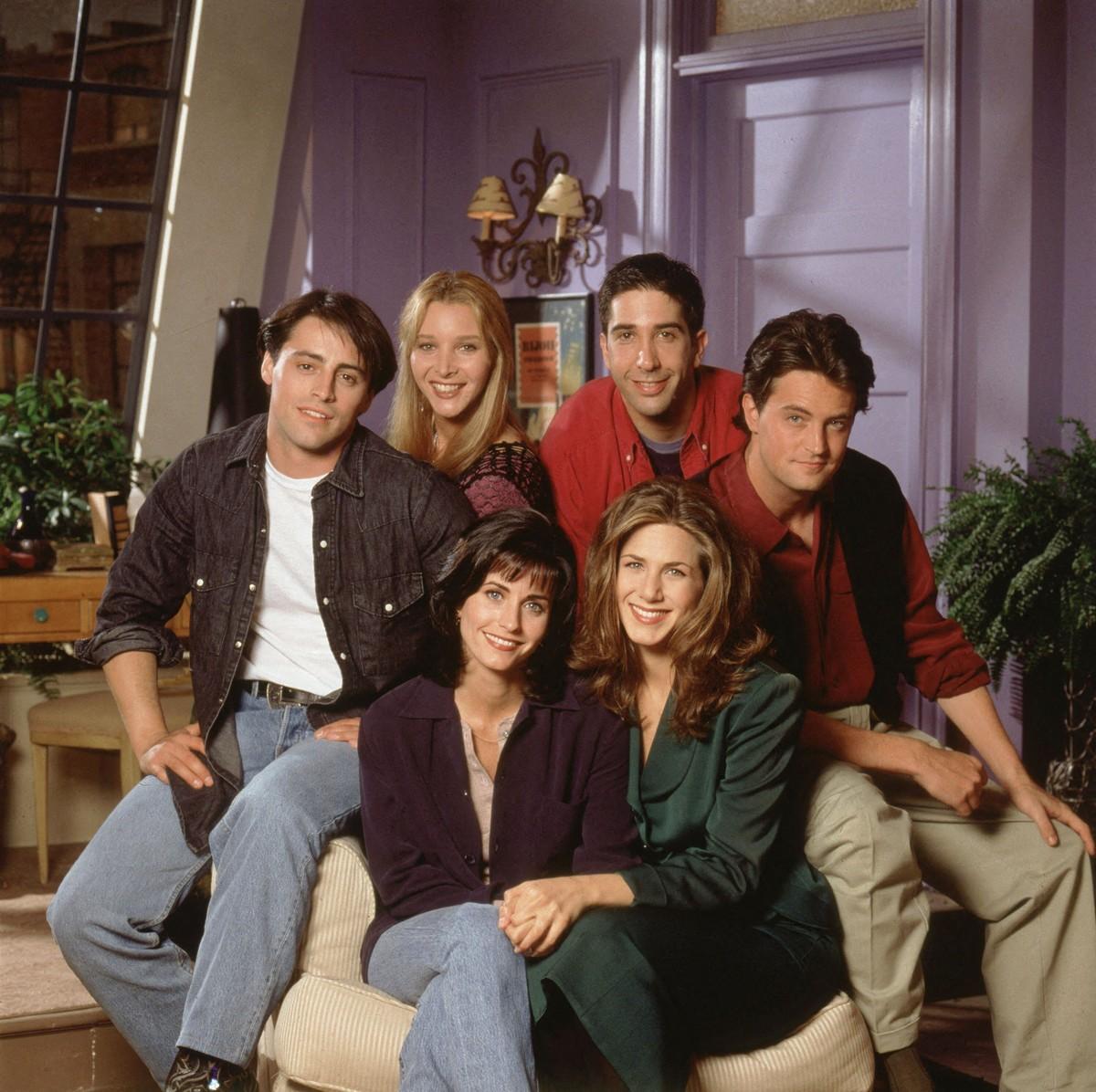 Lisa Kudrow said she felt overlooked during 'Friends' peak, saying 'nobody cared about me' compared to Jennifer Aniston, Courteney Cox, David Schwimmer and Matt LeBlanc.