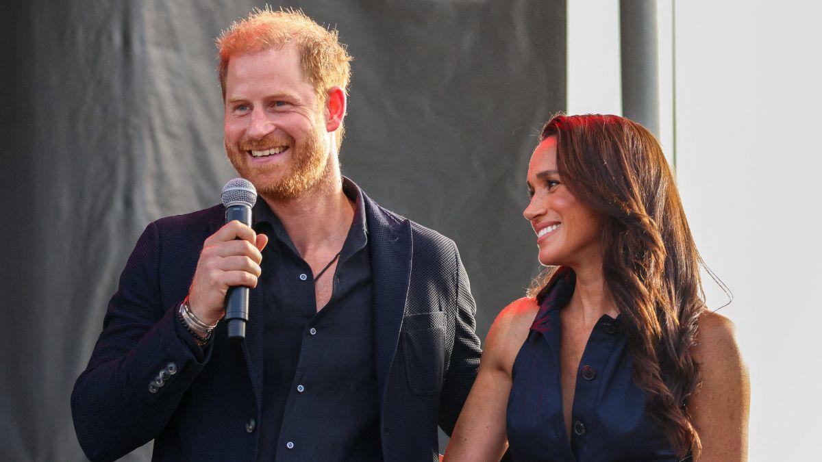 picture of prince harry and meghan markle