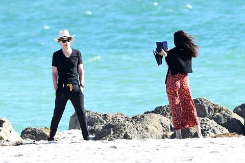 mick jagger girlfriend ballet dancer melanie hamrick photos miami beach