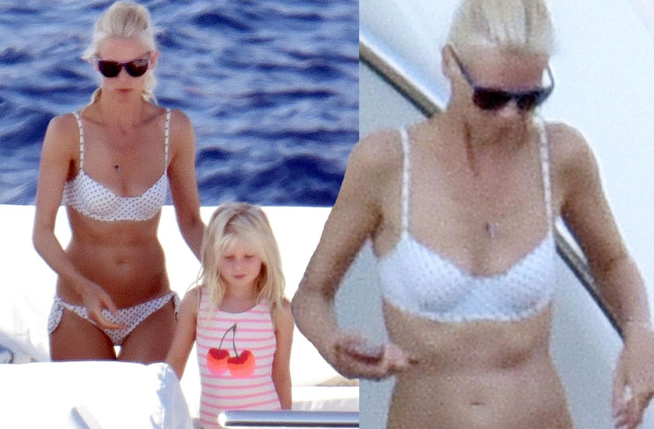 Supermodel Claudia Schiffer 47 Flaunts Toned Body In Skimpy Polka Dot Bikini 